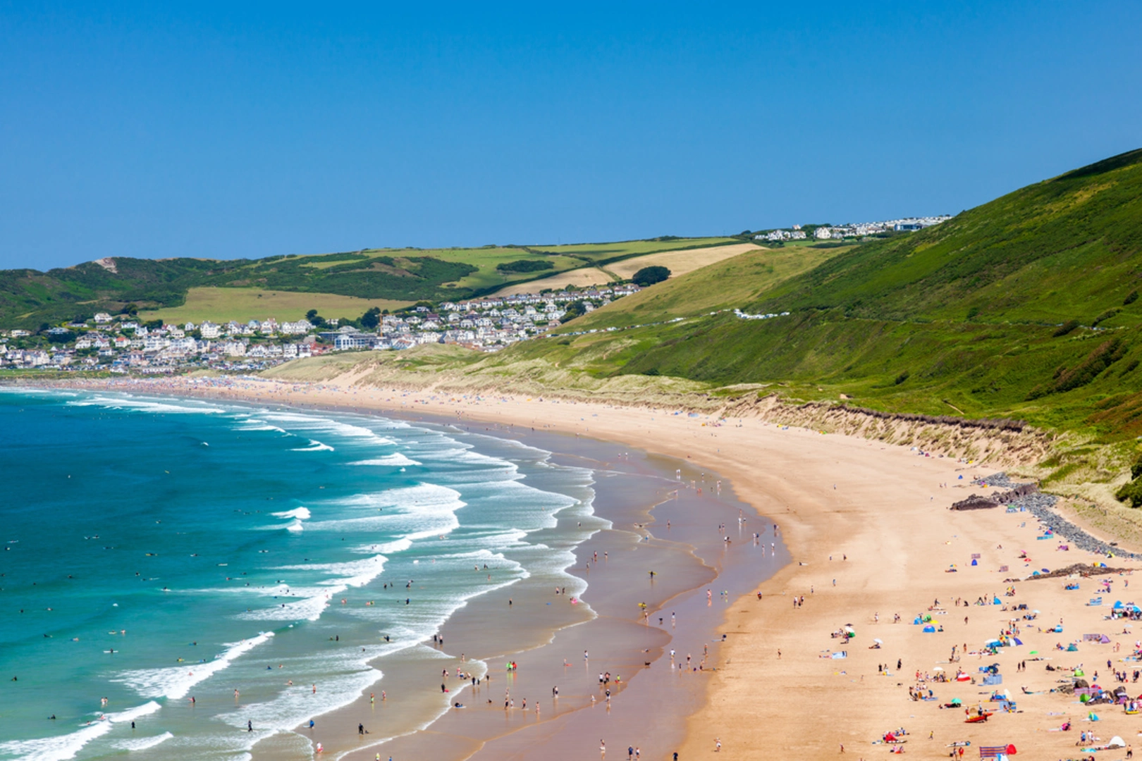 An image depicting the trail Putsborough Marine Drive Walk and its surrounding area.