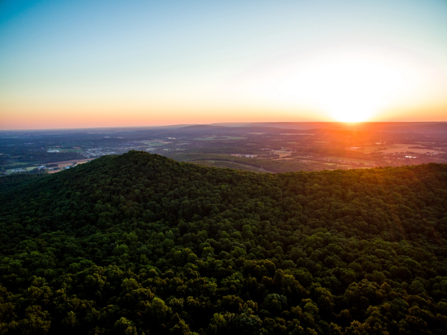 An image depicting the trail Monte Sano Mountain Loop and its surrounding area.