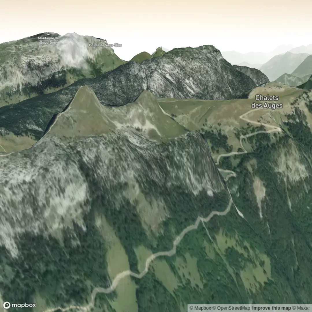 An image depicting the trail A la découverte du Plateau des Glières and its surrounding area.