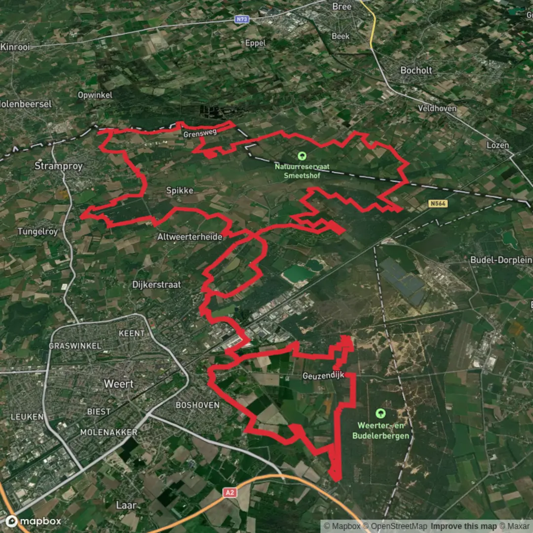 An image depicting the trail Grote Ijzeren Man, Tungelerwallen, Stramprooise Heide and Kruispeel en Achterbroek Knot and its surrounding area.