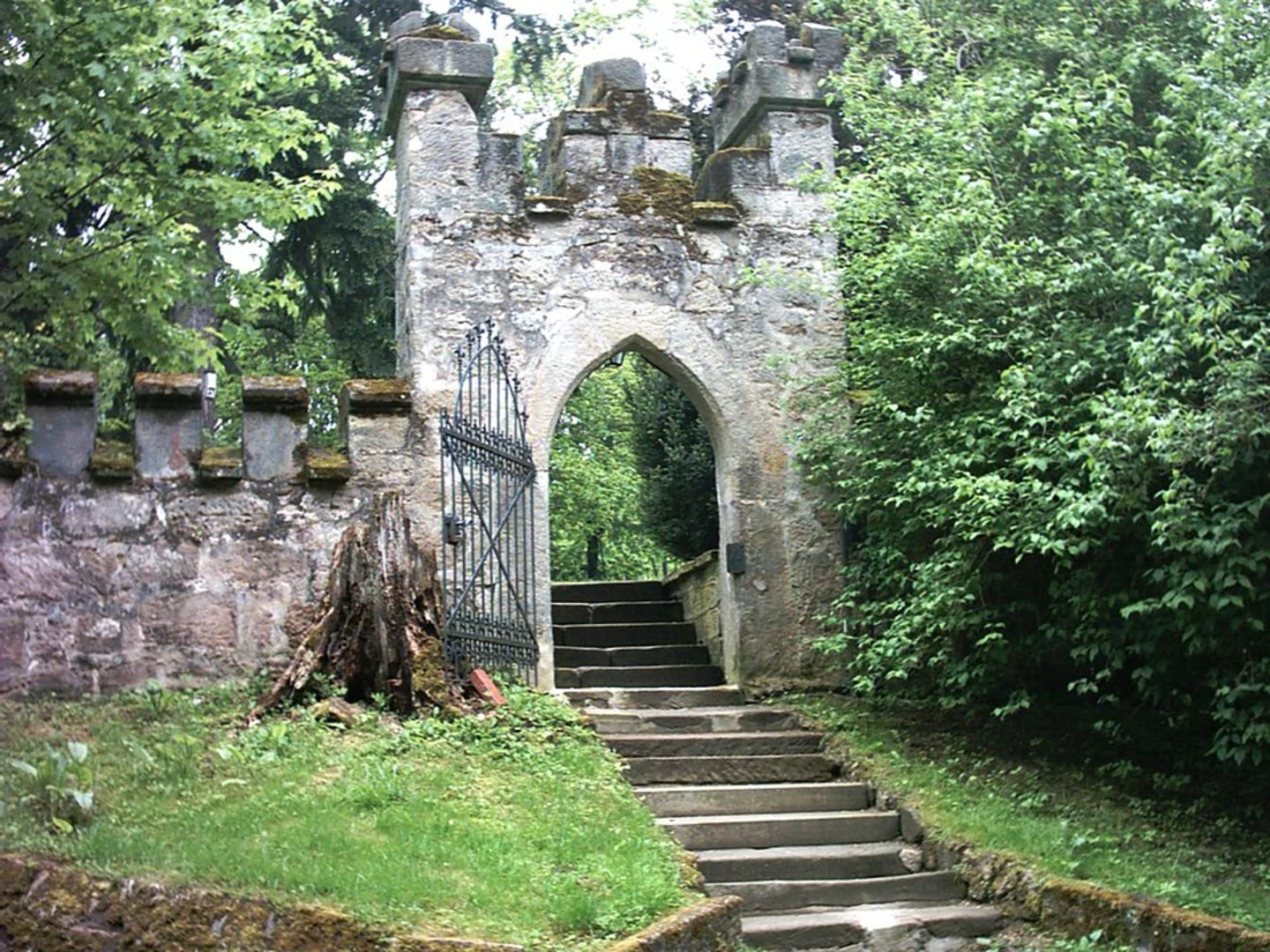 An image depicting the trail Schloss Hohenstein and Eleoner Rock Loop and its surrounding area.