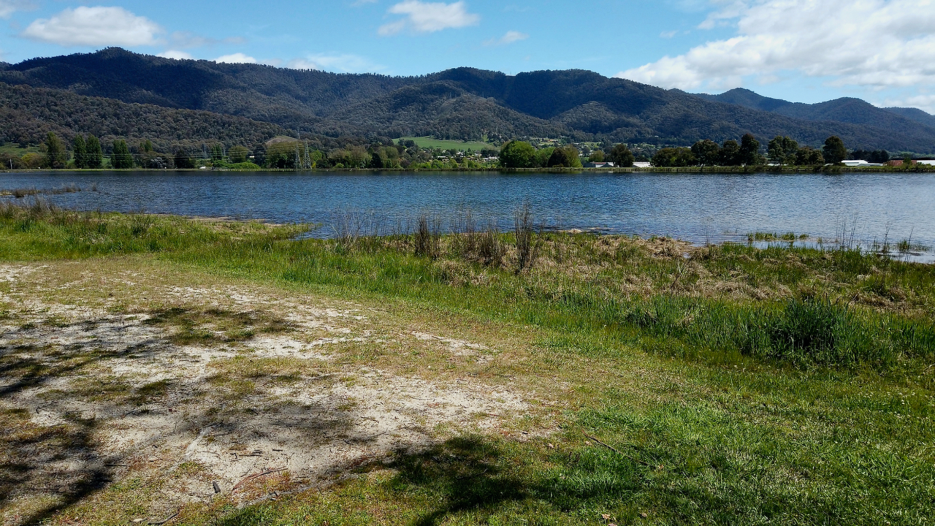 An image depicting the trail Survey Track and its surrounding area.