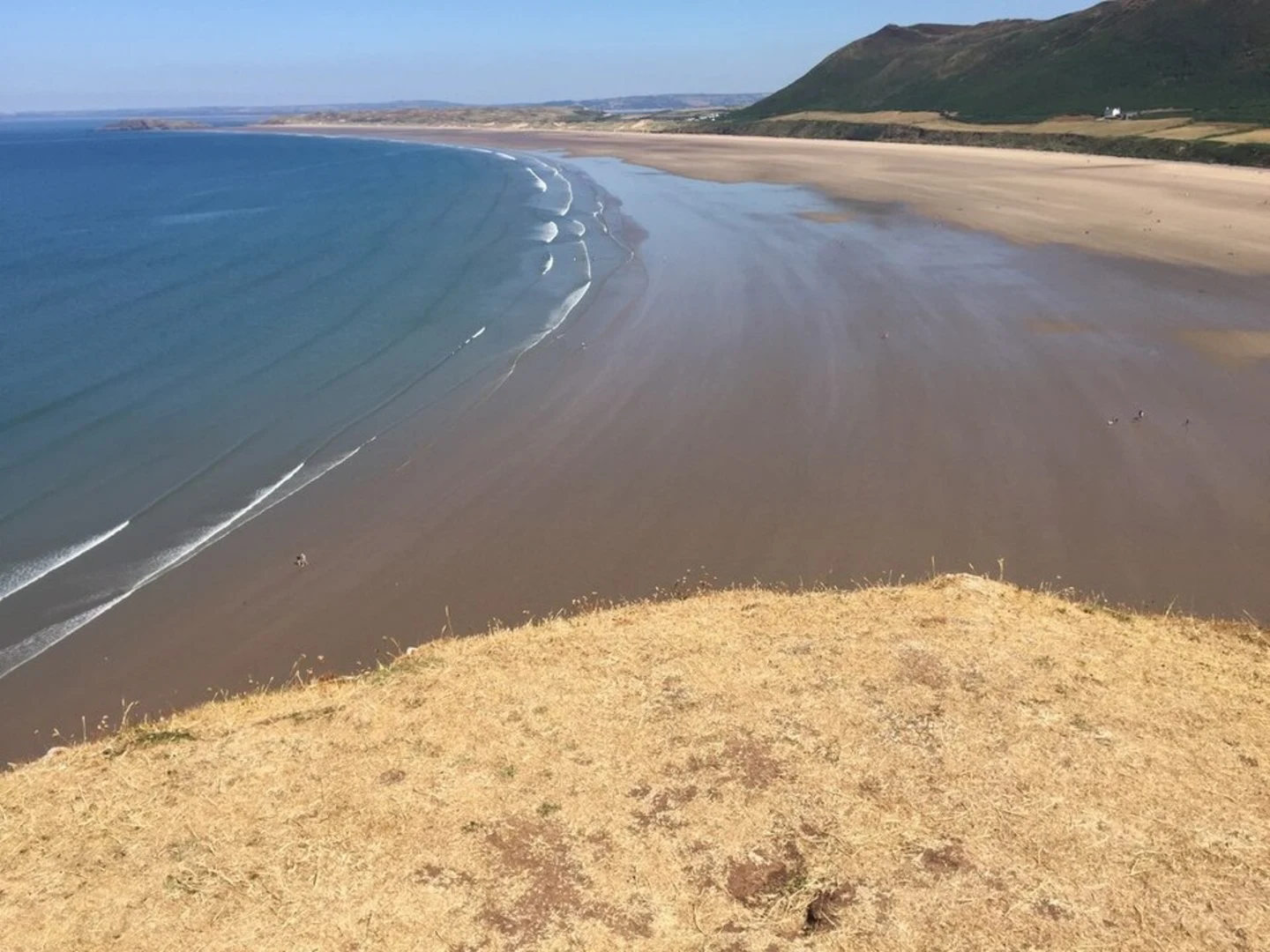 An image depicting the trail Rhossili Loop and its surrounding area.