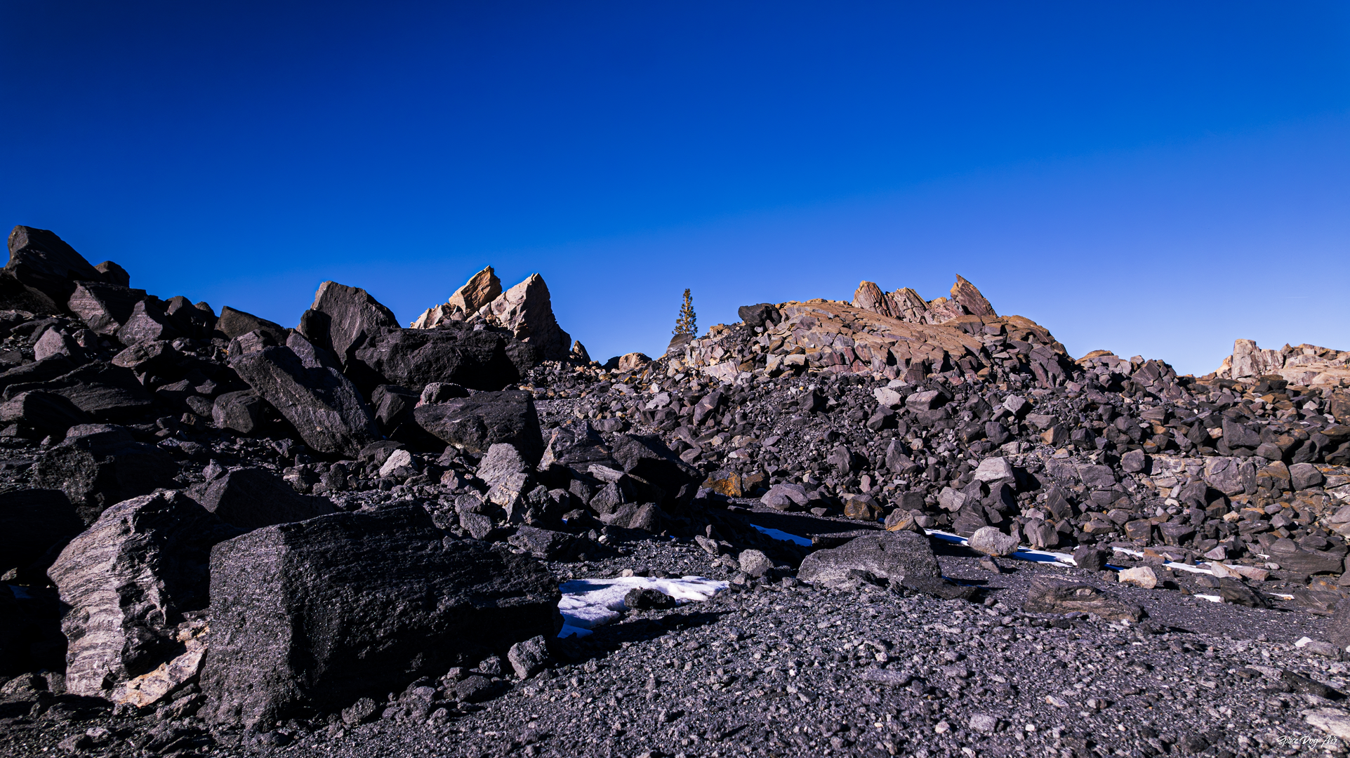 An image depicting the trail Obsidian Loop Road and its surrounding area.