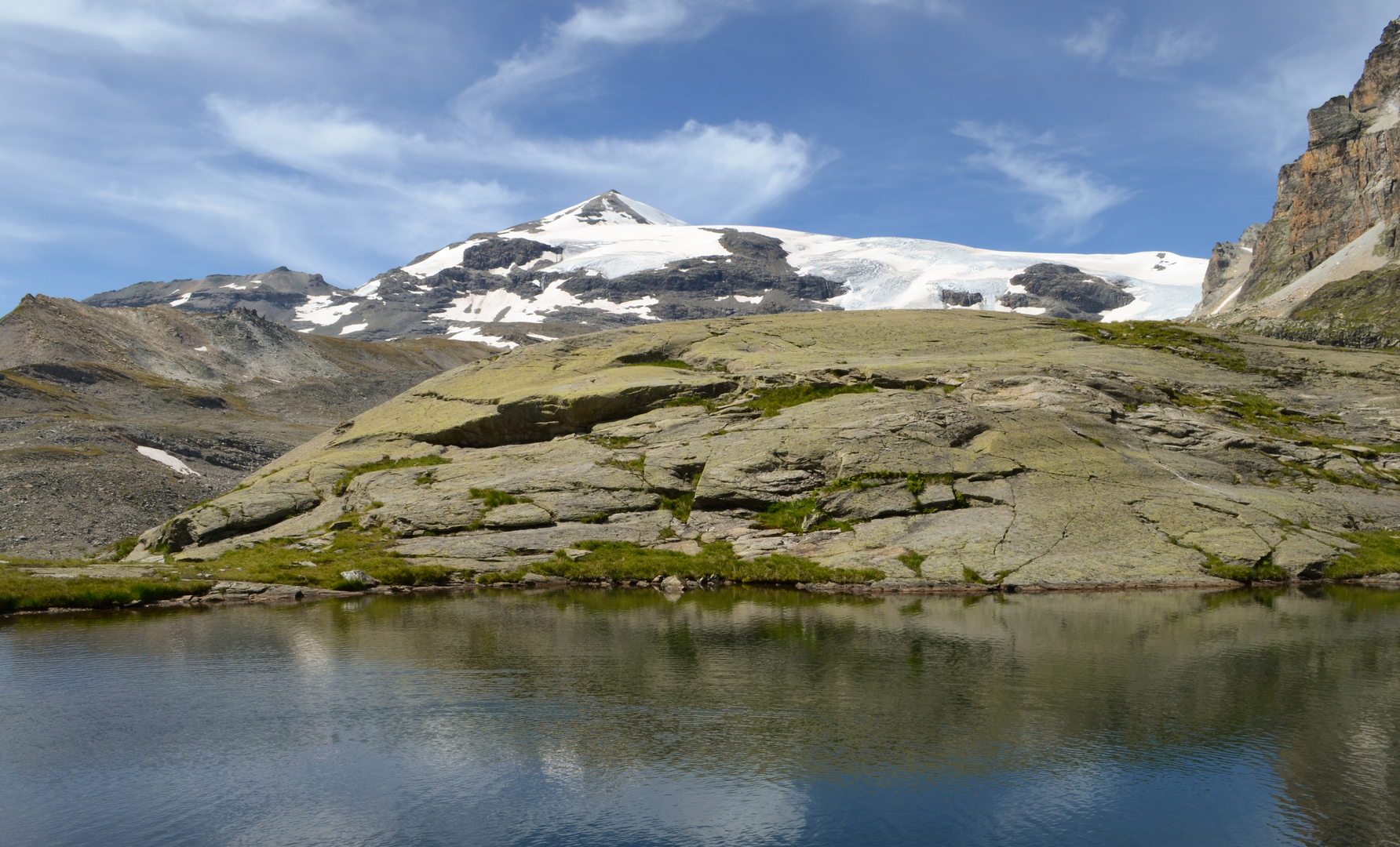 An image depicting the trail Tour de Haute Maurienne Vanoise and its surrounding area.