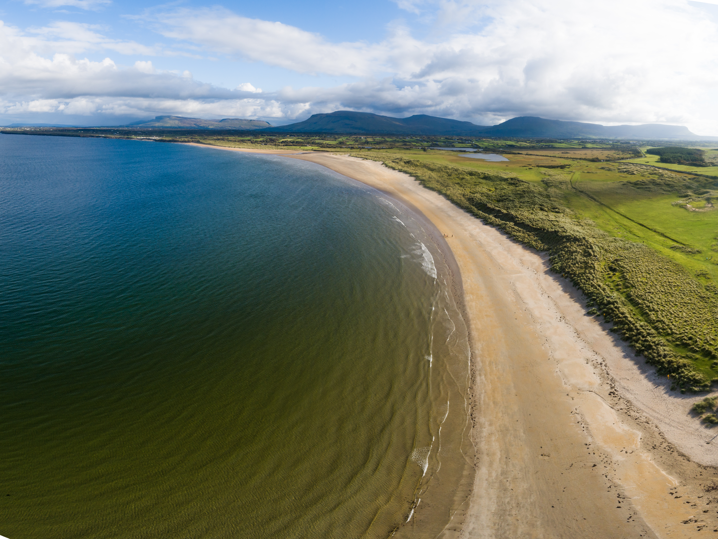 An image depicting the trail Mullaghmore Head Loop and its surrounding area.