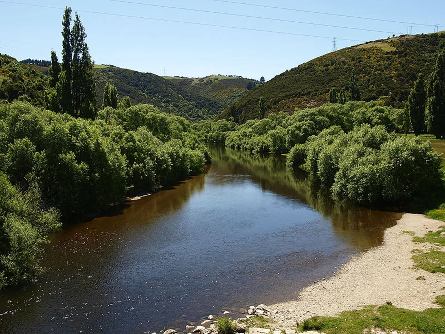 An image depicting the trail Outram Glen to Lee Stream Walk and its surrounding area.