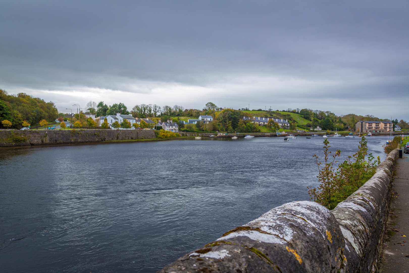 An image depicting the trail Burrishoole Loop - Newport Loch Morchan Loop and its surrounding area.