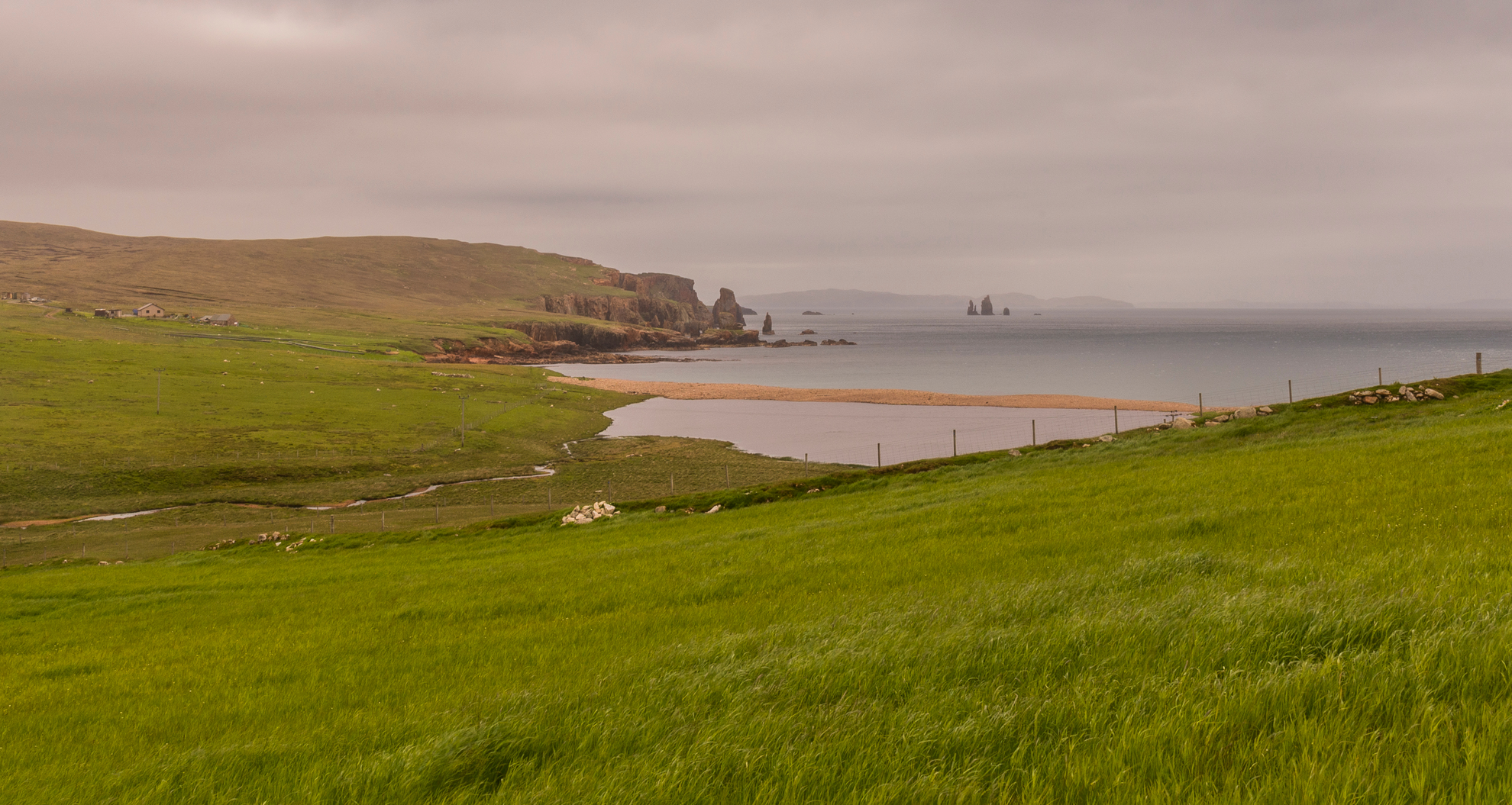 An image depicting the trail Sand Wick, Loch of No Ness, Bannock Hole and Table of Stoo Loop and its surrounding area.