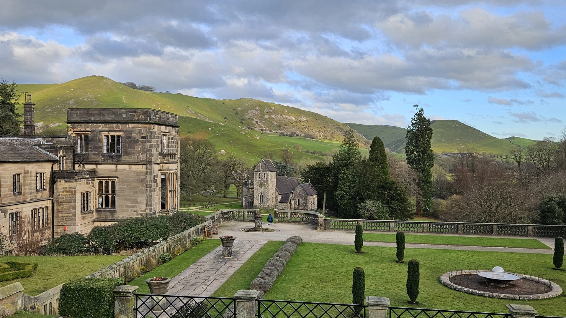 An image depicting the trail Hike from Ilam and its surrounding area.