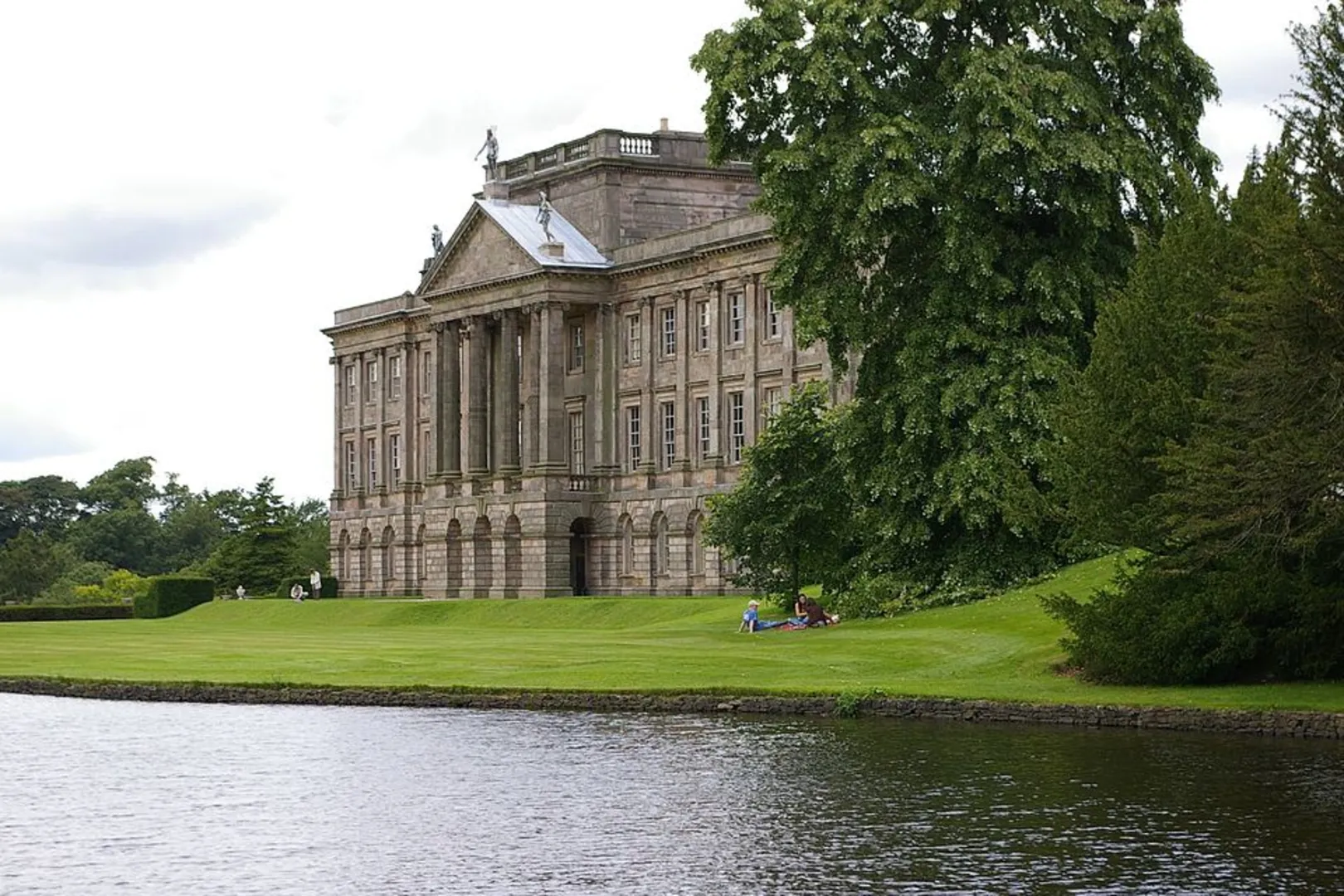 An image depicting the trail Lyme Park, Macclesfield Canal and Knightslow Wood Loop and its surrounding area.