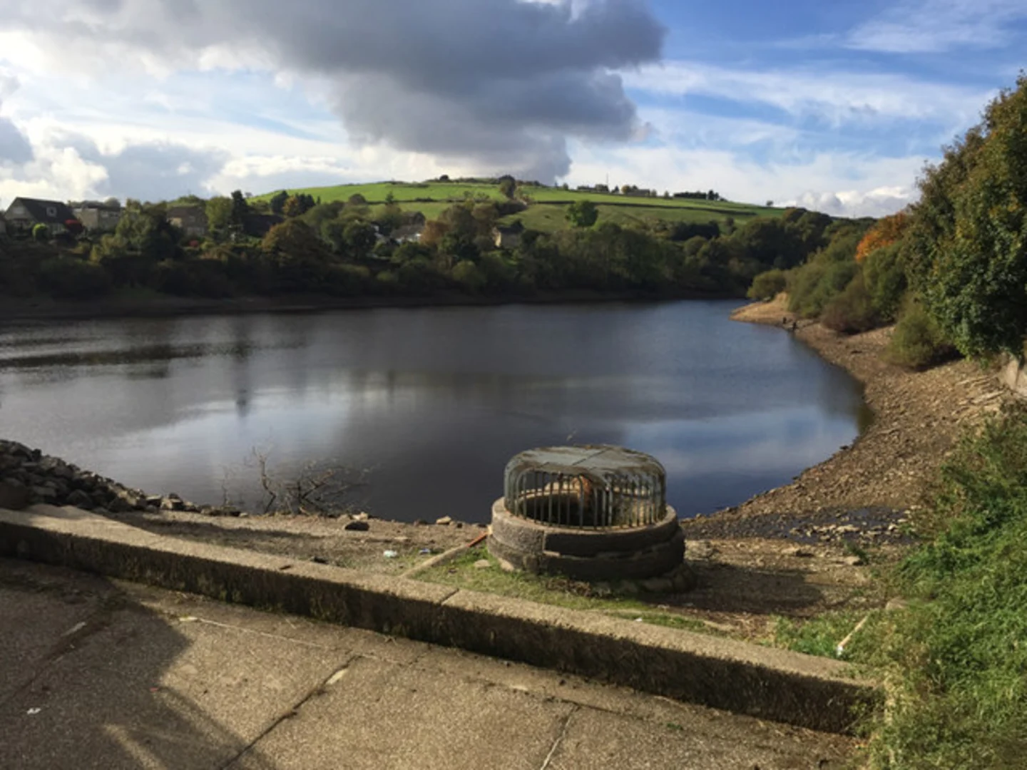 An image depicting the trail Scar Wood, Huddersfield Narrow Canal and Slaithewaite Reservoir Walk and its surrounding area.