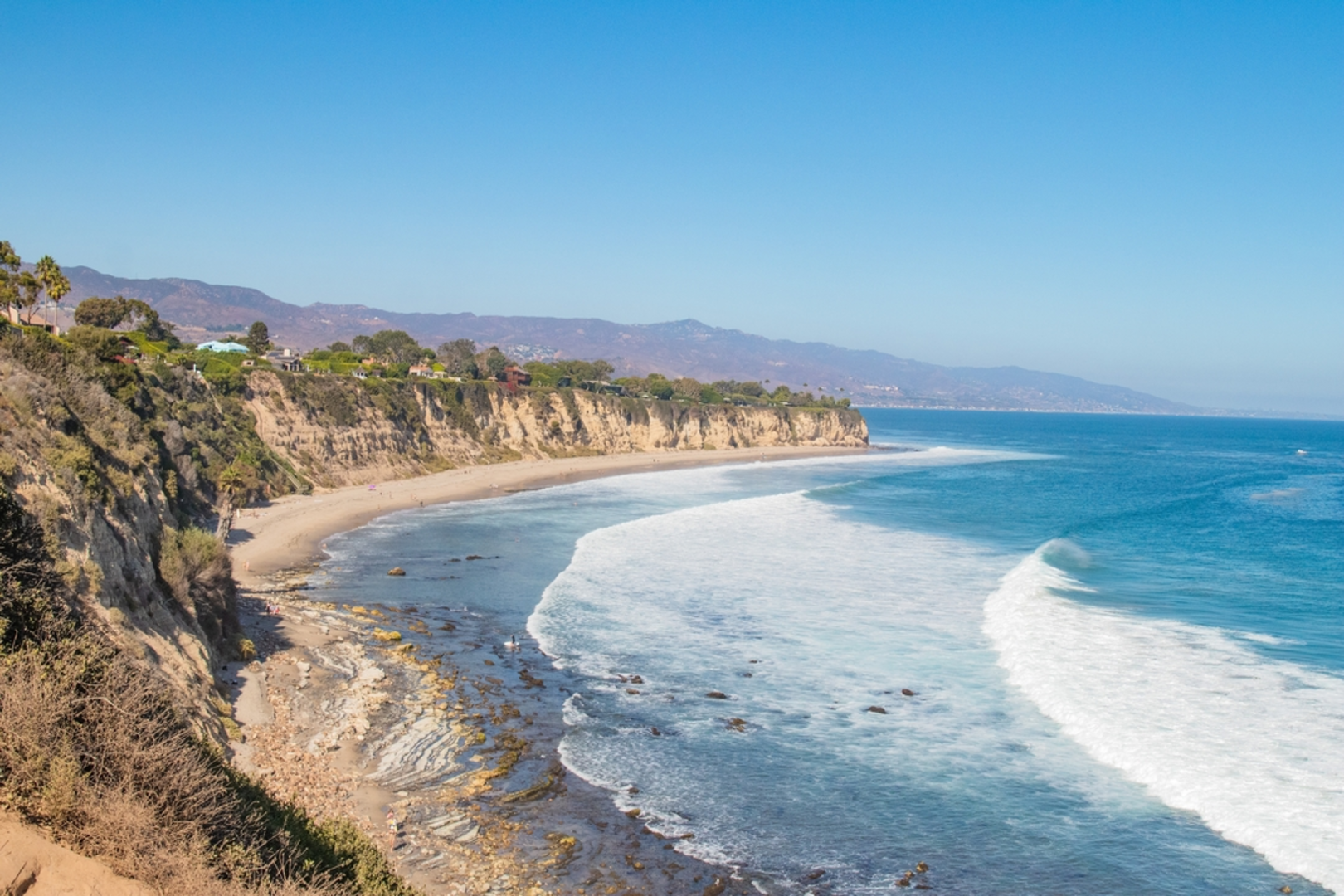 An image depicting the trail Point Dume Loop and its surrounding area.