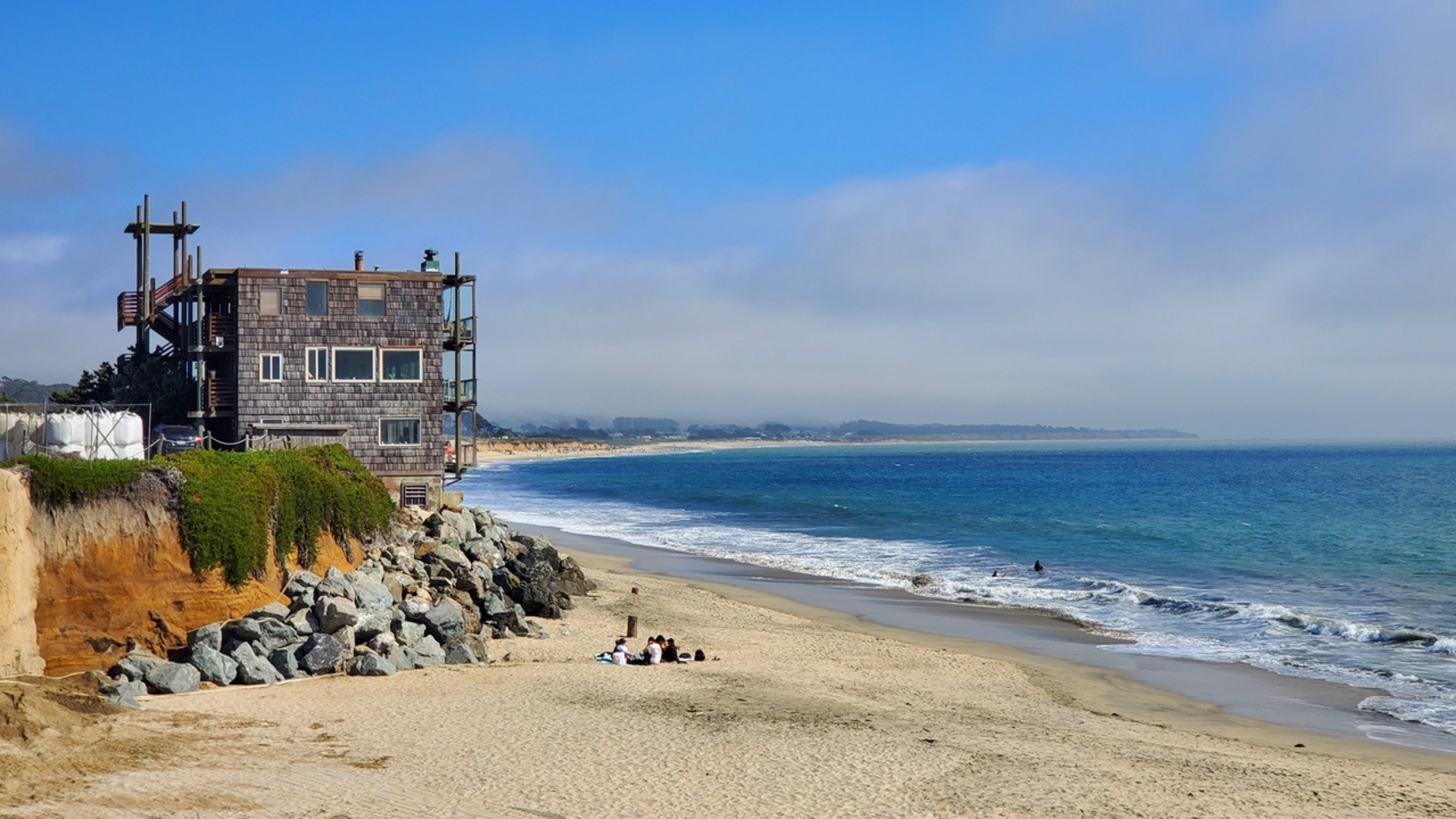 An image depicting the trail California Coastal Trail from Poplar Street and its surrounding area.
