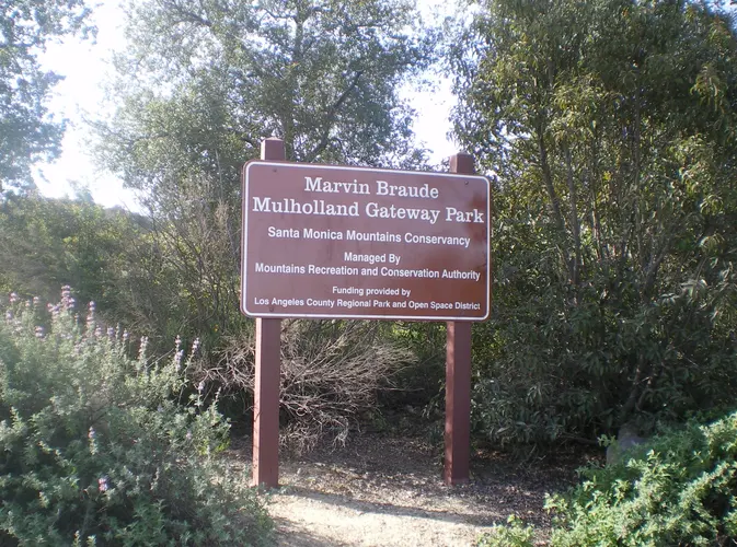 Mulholland Drive - Caballero Canyon Loop Trail