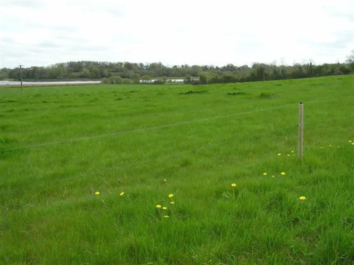 An image depicting the trail Lisnaskea to Florence Court and its surrounding area.