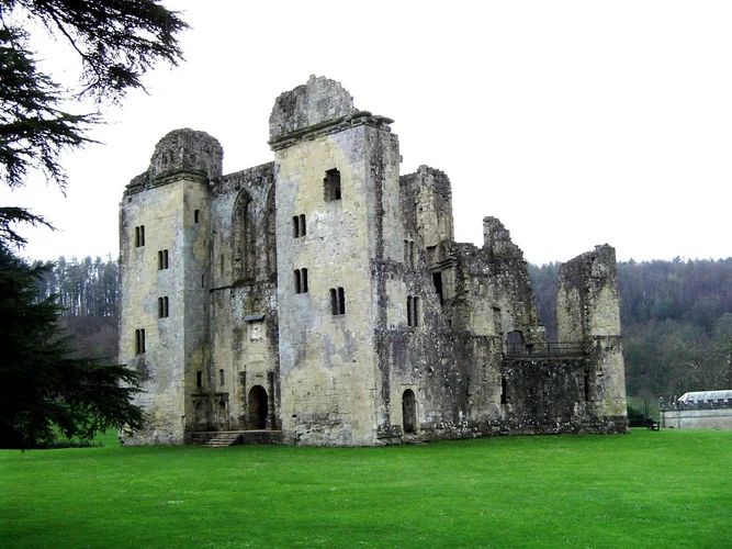 Old Wardour Castle Walk