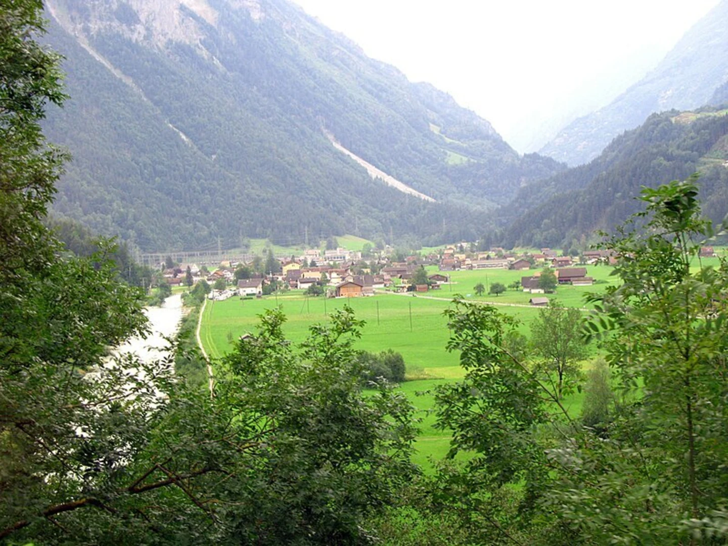 An image depicting the trail Urbachtal for Connoisseurs and its surrounding area.