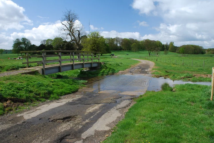 Donington on Bain Loop