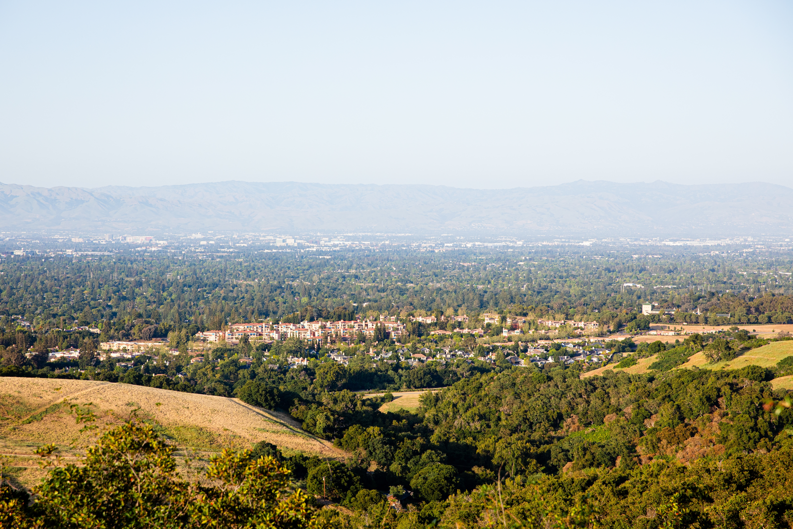 An image depicting the trail Rogue Valley and High Meadow Loop Trail and its surrounding area.