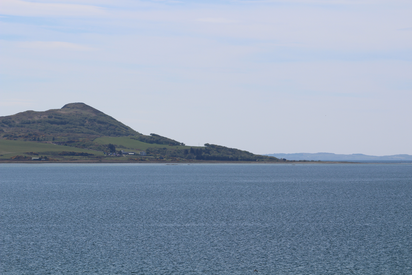 An image depicting the trail Cruib Lodge to Glenbatrick Bay via Loch Tarbert and its surrounding area.