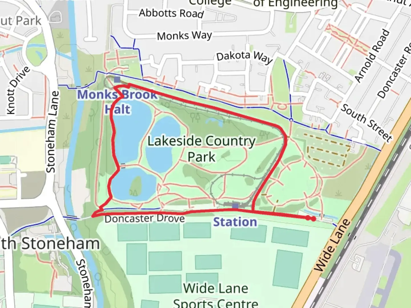 An image depicting the trail Lakeside Country Park Loop and its surrounding area.