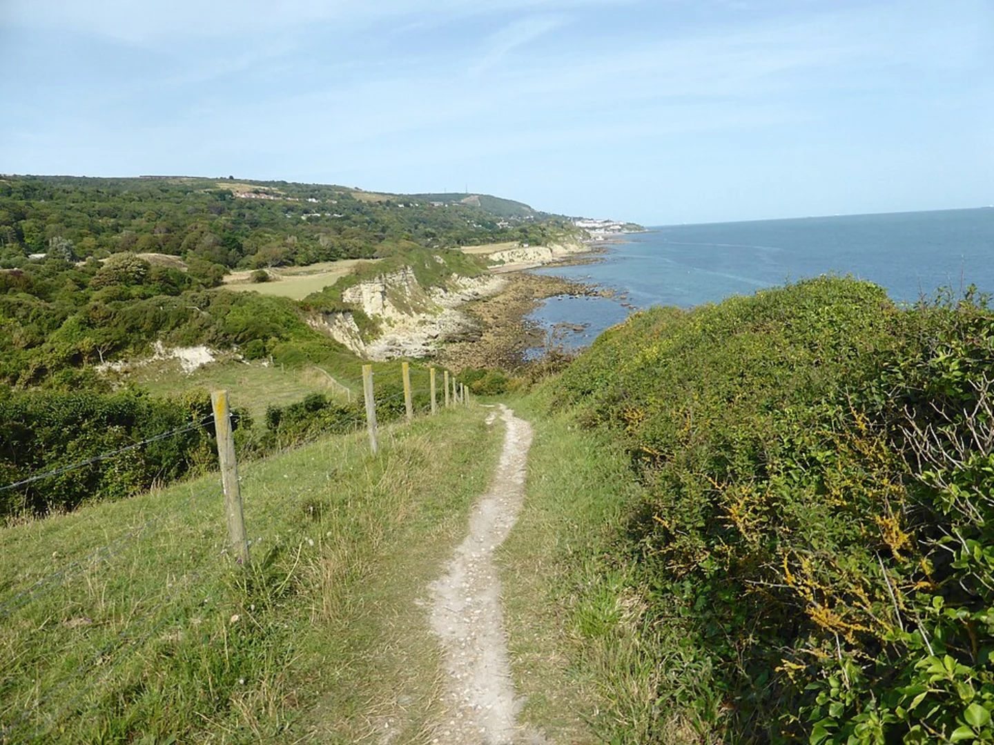 An image depicting the trail Steephill and Mount Bay via Isle of Wight Coastal Path and its surrounding area.