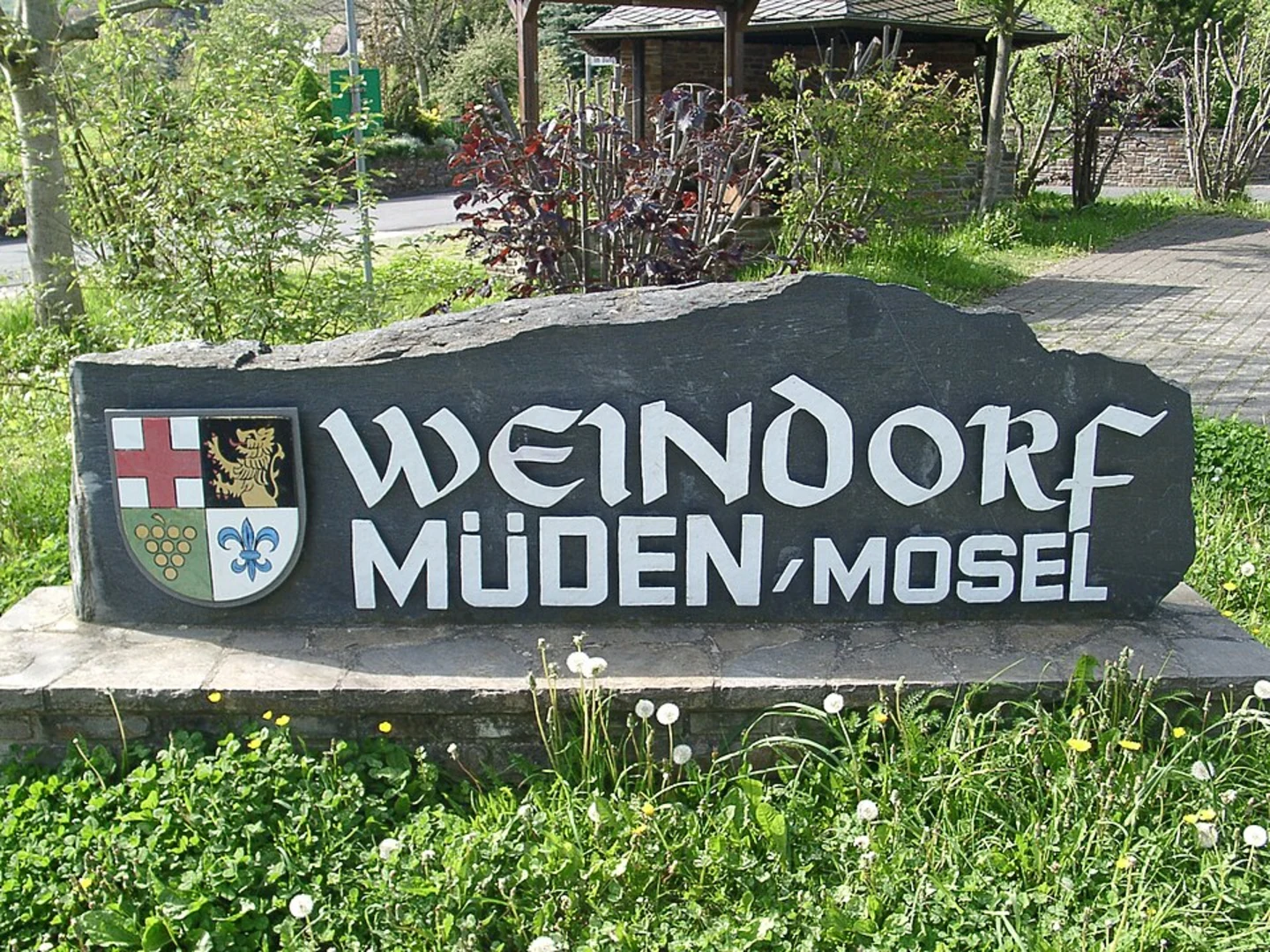 An image depicting the trail Muden and River Aller Loop and its surrounding area.
