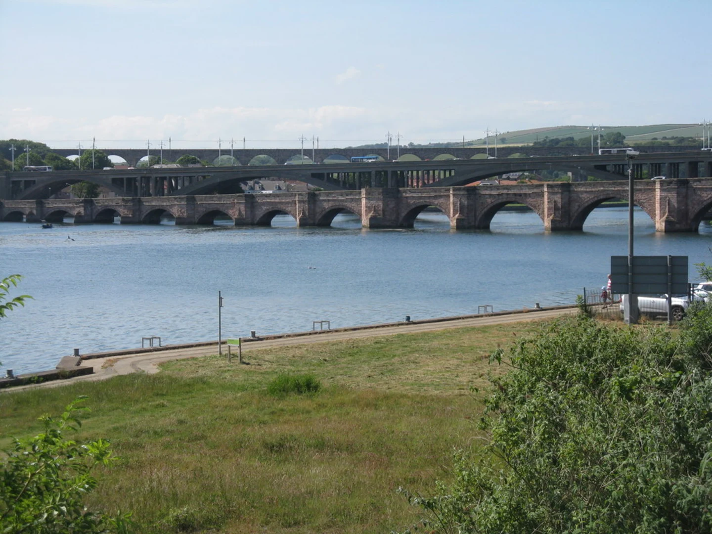 An image depicting the trail River Tweed and Berwick Bridge Loop and its surrounding area.
