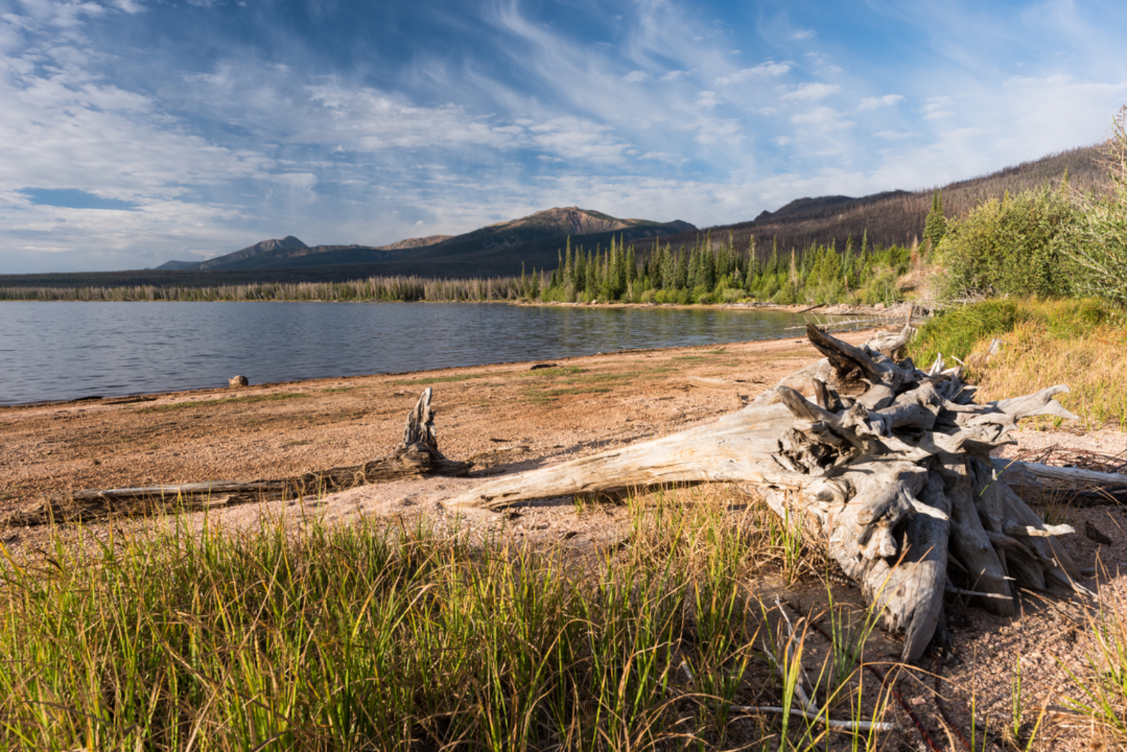 An image depicting the trail Seven Lakes Trail and its surrounding area.