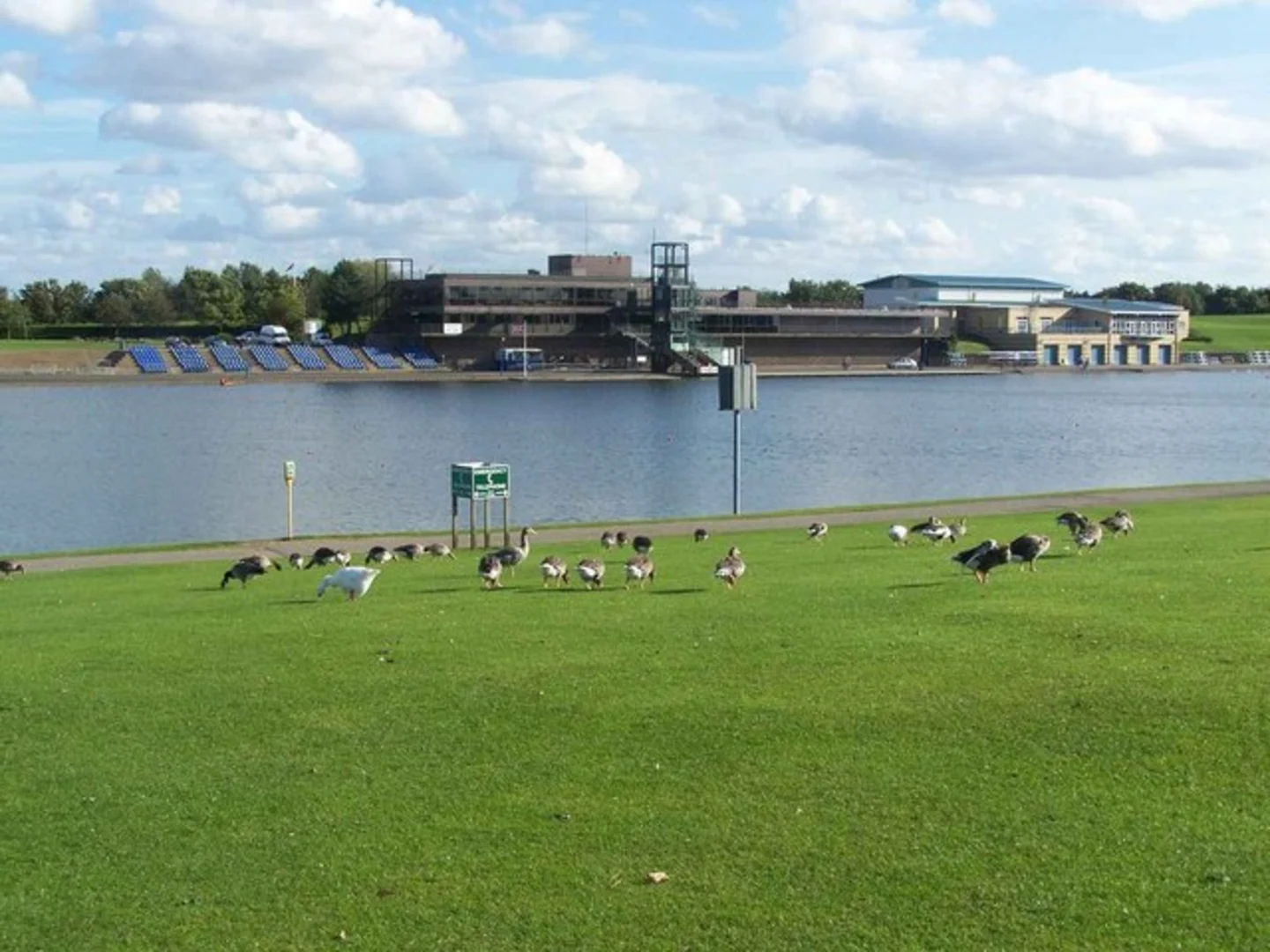 An image depicting the trail Regatta Lake and Holme Pierrepont Country Park Loop and its surrounding area.