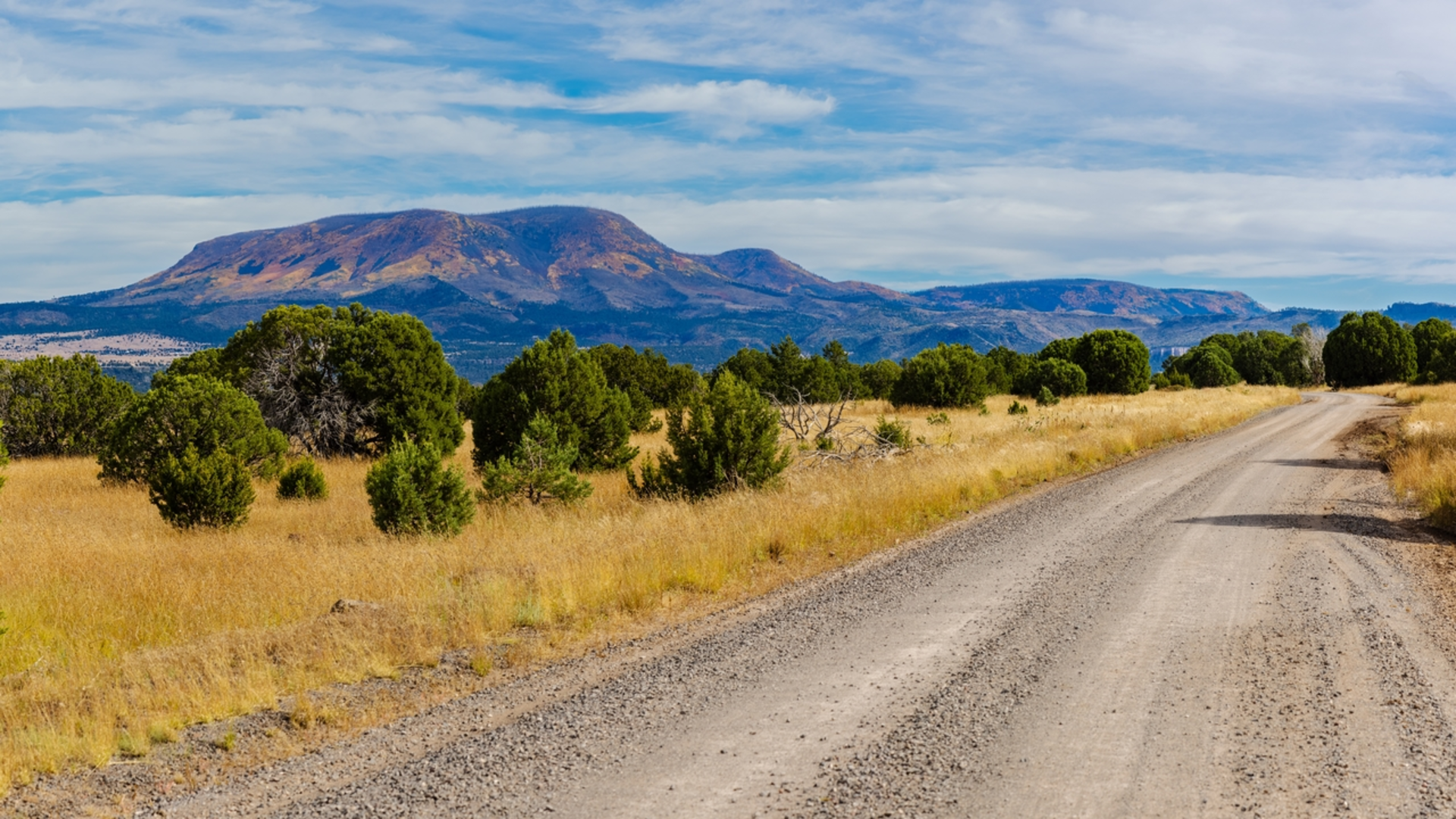 An image depicting the trail Escudilla Mountain via Escudilla National Recreation Trail and its surrounding area.