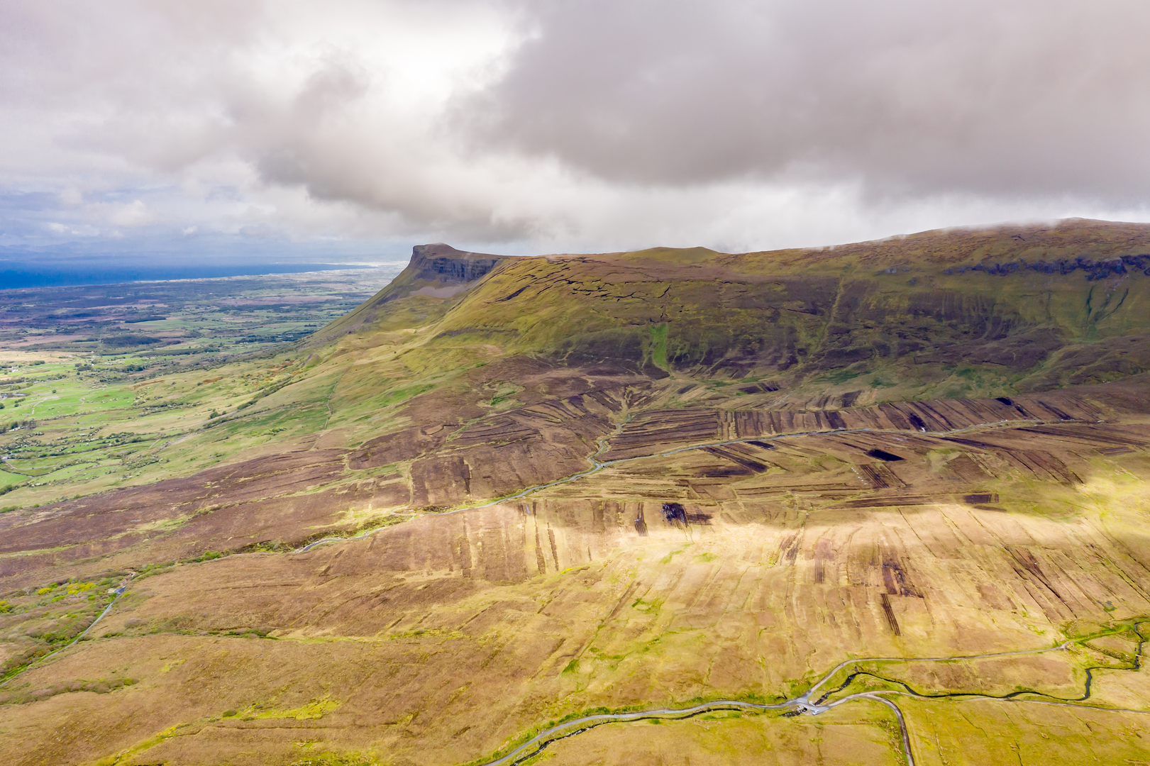 An image depicting the trail The Gleniff Horseshoe – Benwisken Trail and its surrounding area.