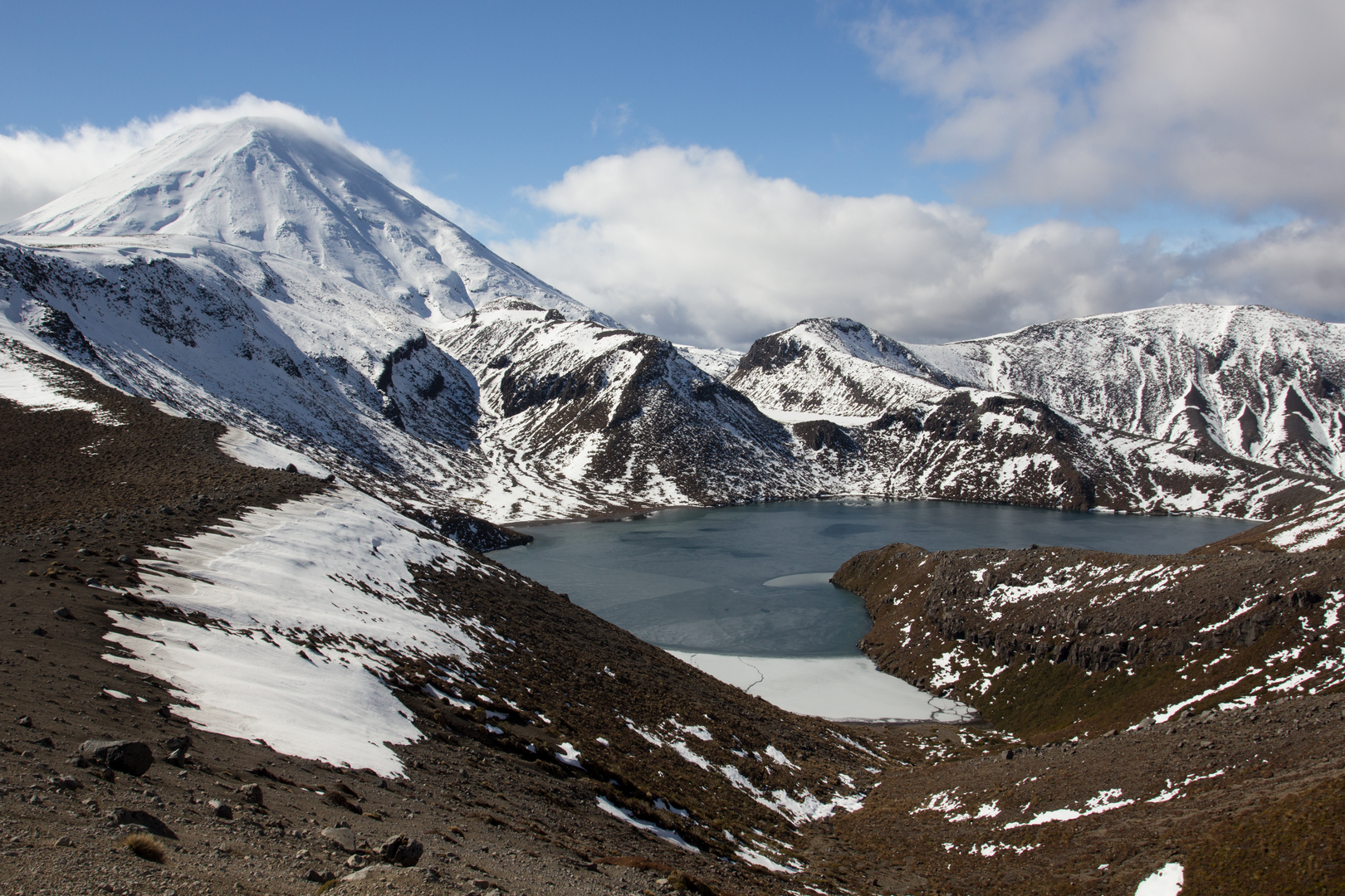 An image depicting the trail Upper Tama Lakes Track and its surrounding area.