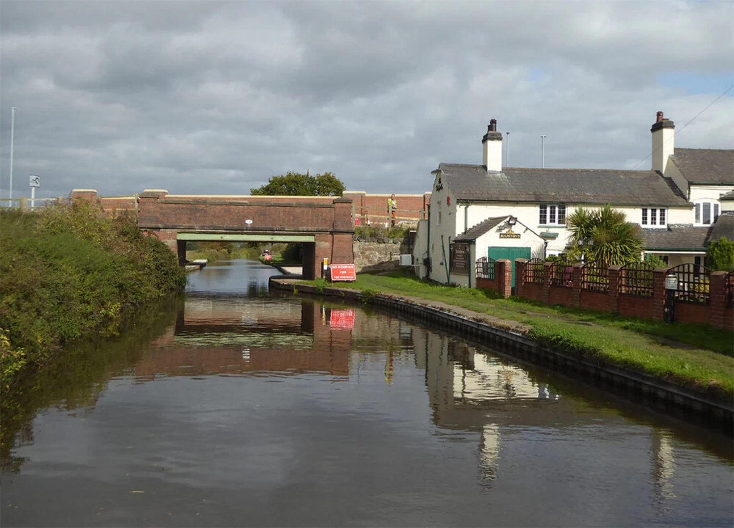An image depicting the trail Branston Water Park and its surrounding area.