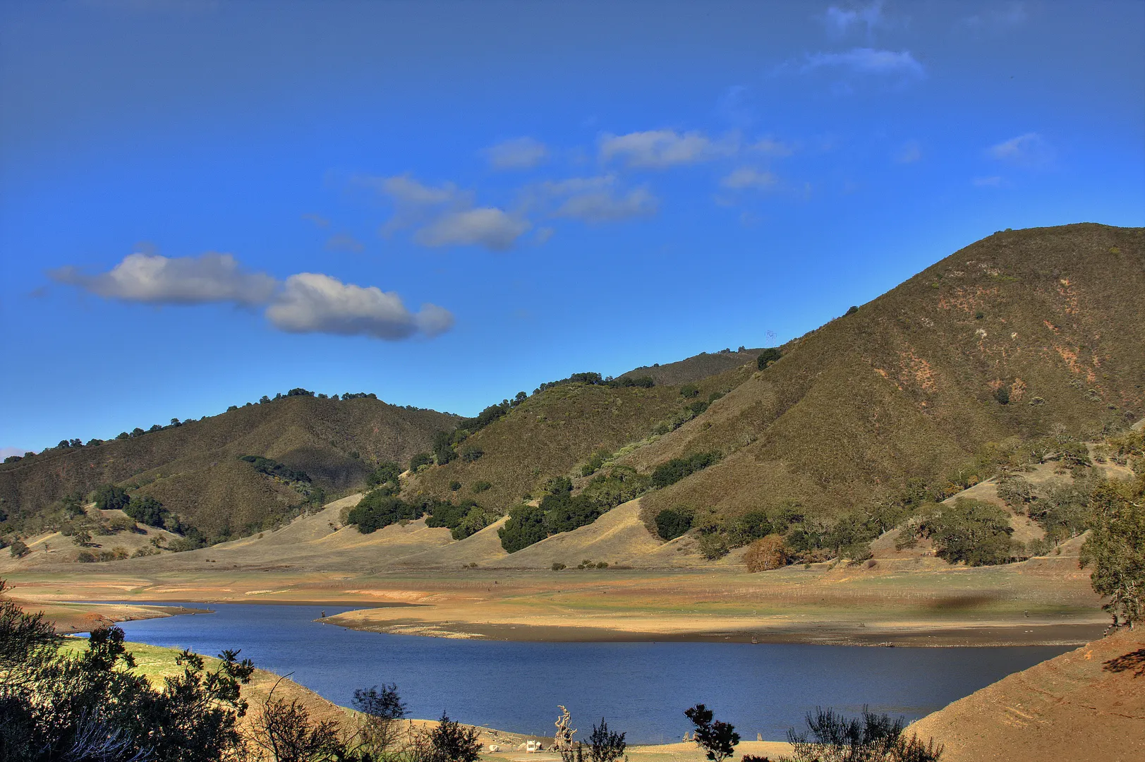 An image depicting the trail Uvas Road Loop and its surrounding area.