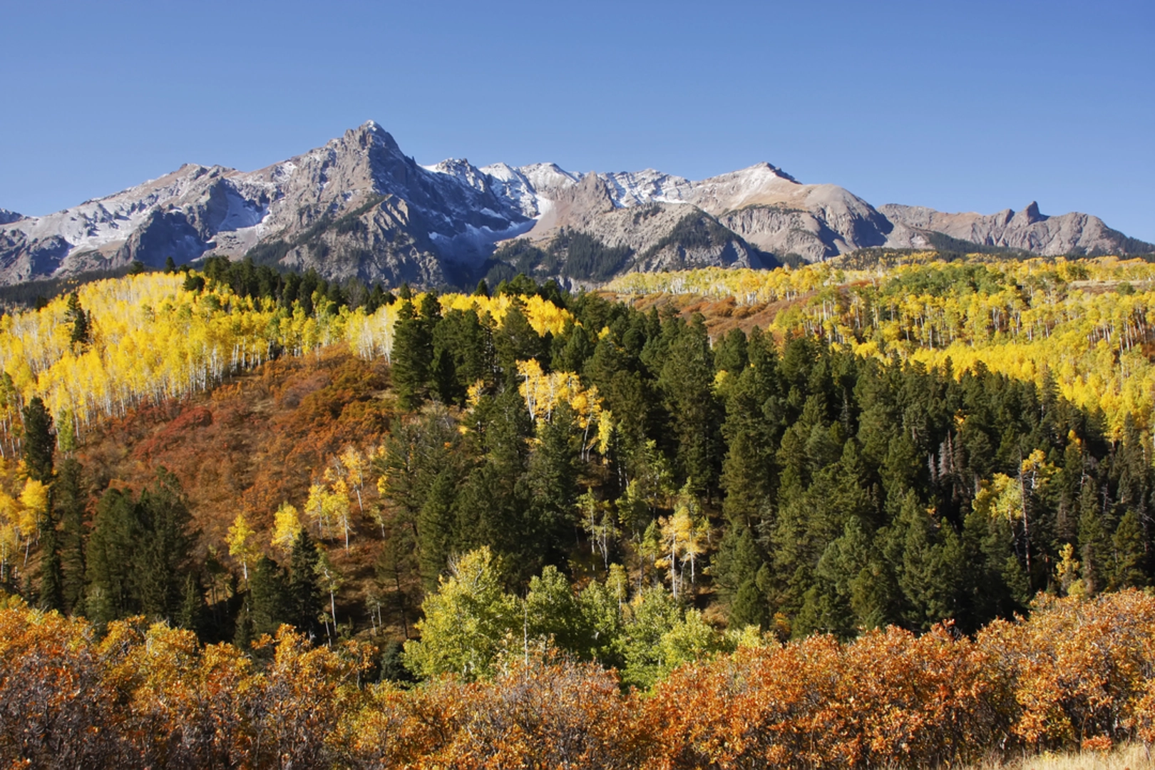 An image depicting the trail Paradox Trail and its surrounding area.