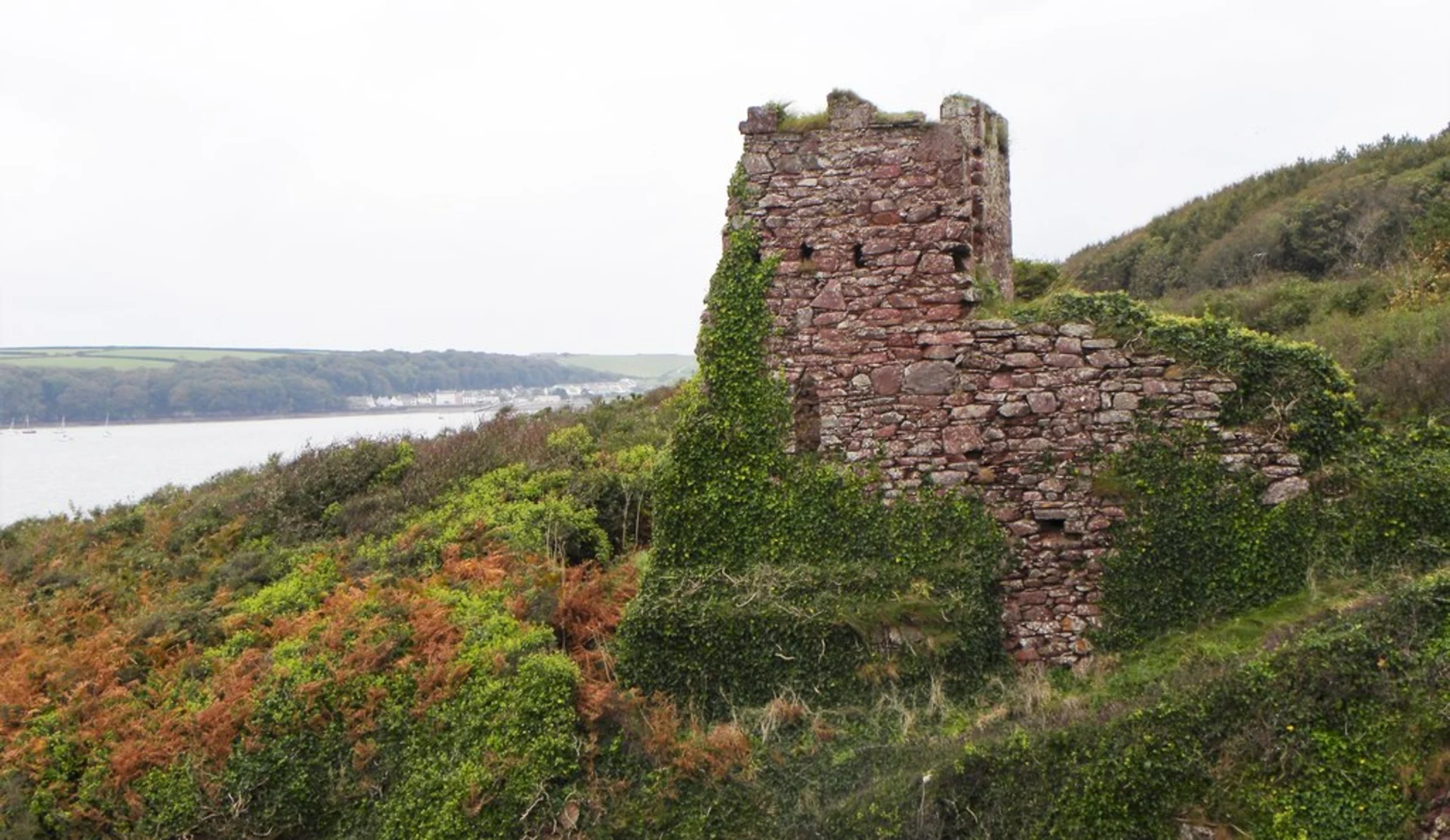 An image depicting the trail Monk Haven - St Ishmaels and its surrounding area.