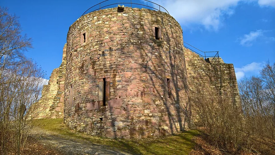 Schloß Ramholz and Steckelberg Castle Loop