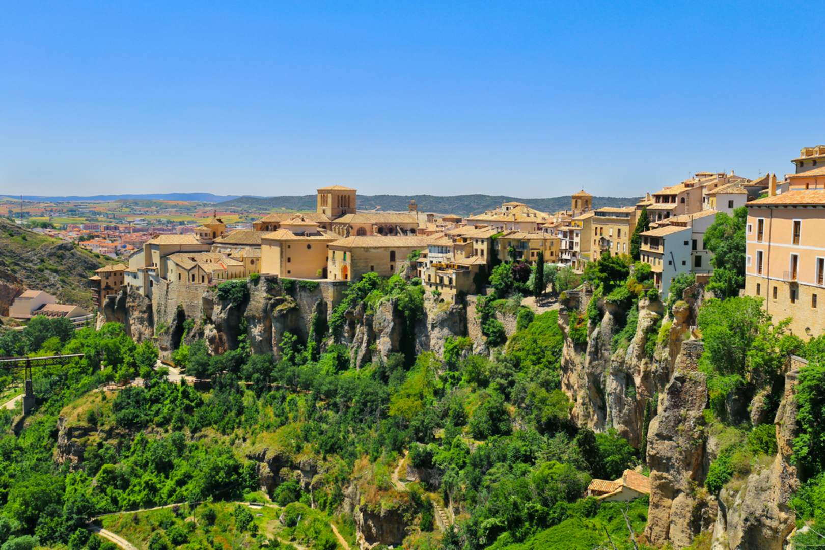 An image depicting the trail Hoces de Cuenca Route SL CU 10 and its surrounding area.