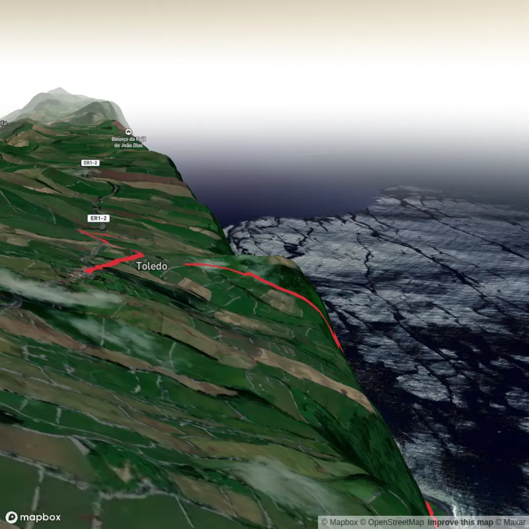 An image depicting the trail Cascata do Poco das Airoses, Fajãs do Toledo and Pico Loicano Loop and its surrounding area.