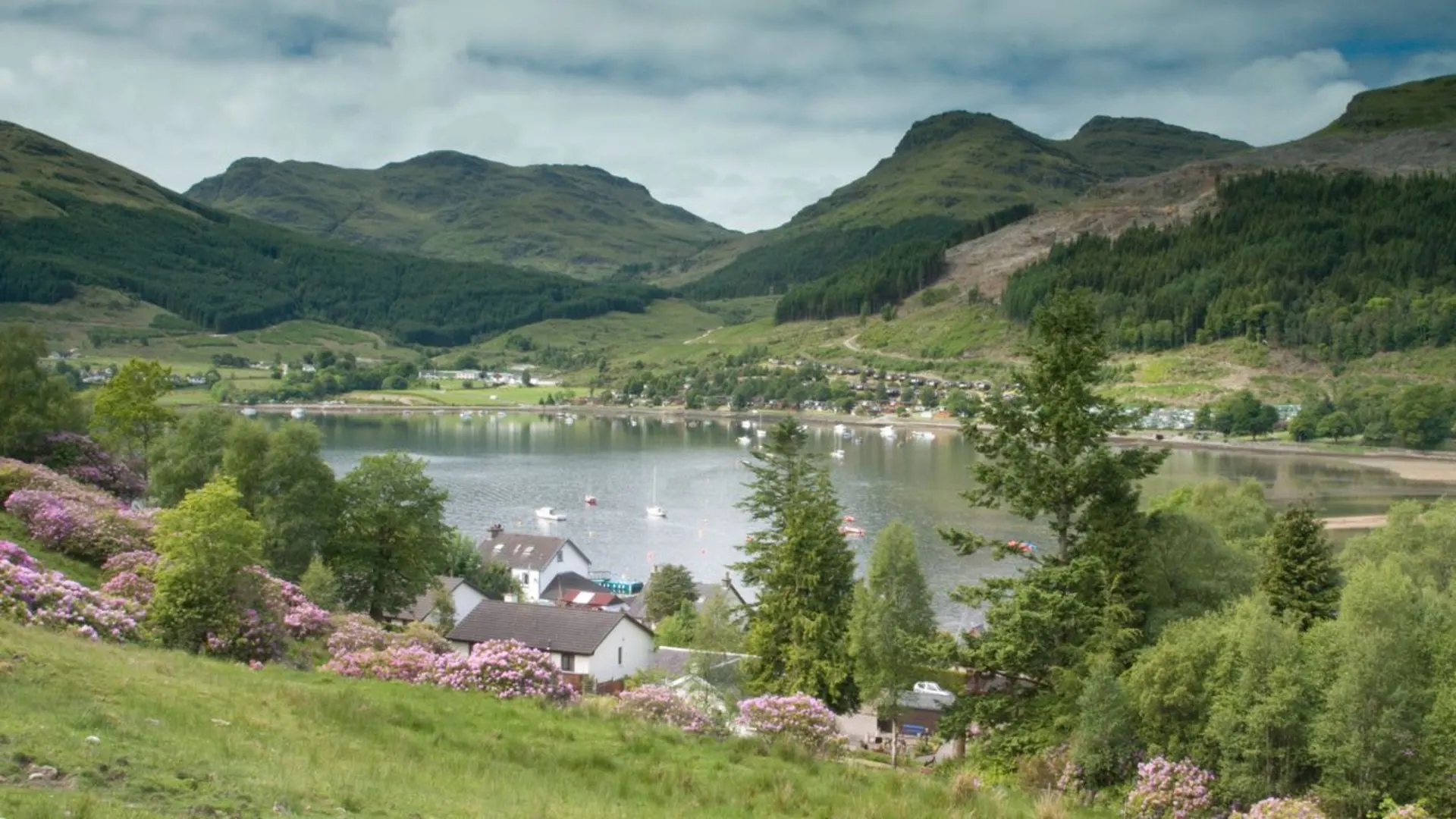 An image depicting the trail Loch Lomond and Cowal Way and its surrounding area.