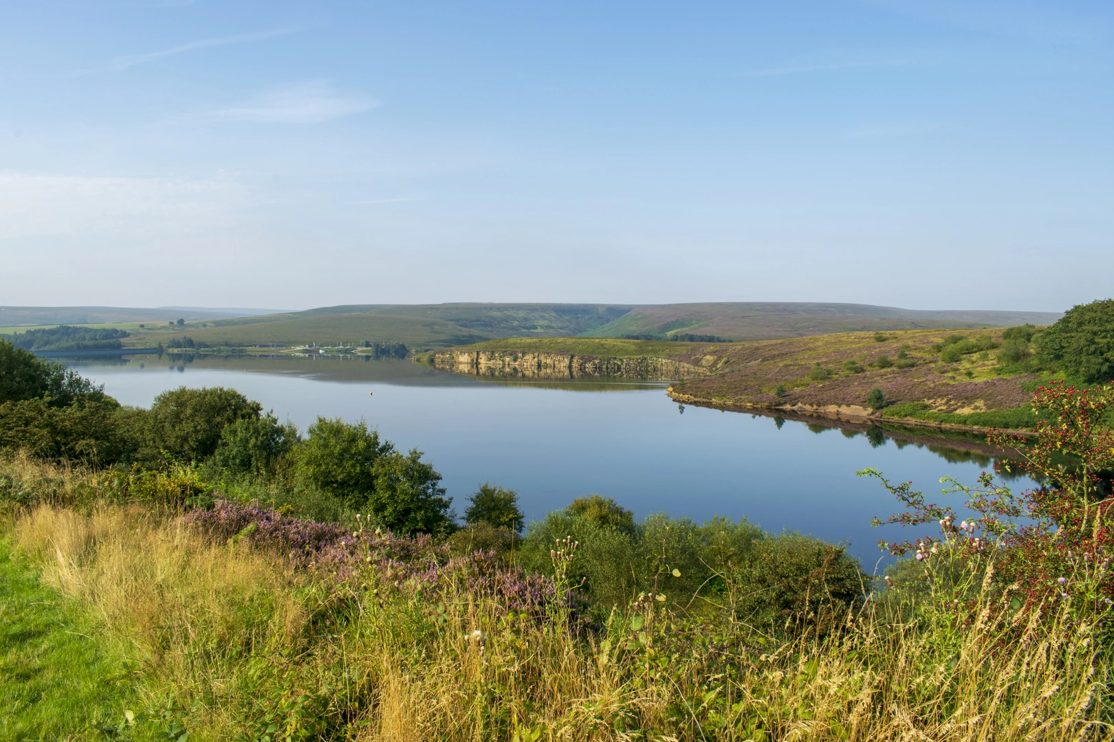 An image depicting the trail Dunford Loop from Langsett and its surrounding area.