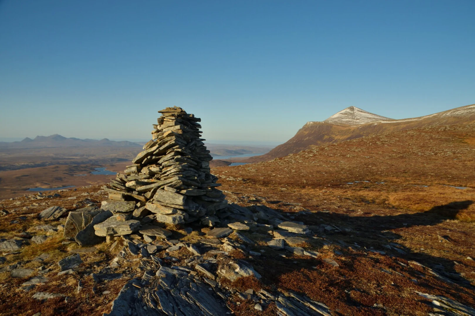 An image depicting the trail Ben Klibreck and Loch Choire Loop and its surrounding area.