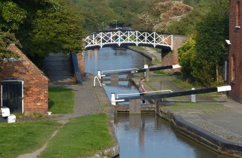 New Wood on new Hills, Oxford Canal and Hawkesbury Loop