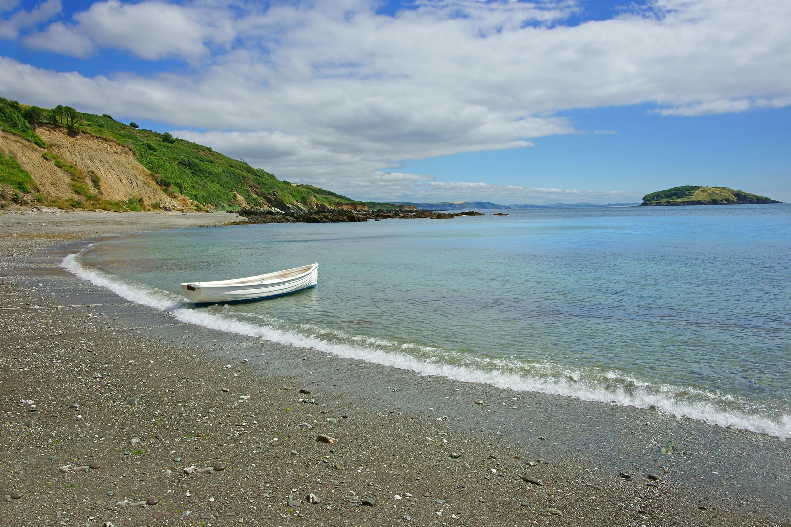 An image depicting the trail Killigarth to Talland Bay and Hendersick Walk and its surrounding area.