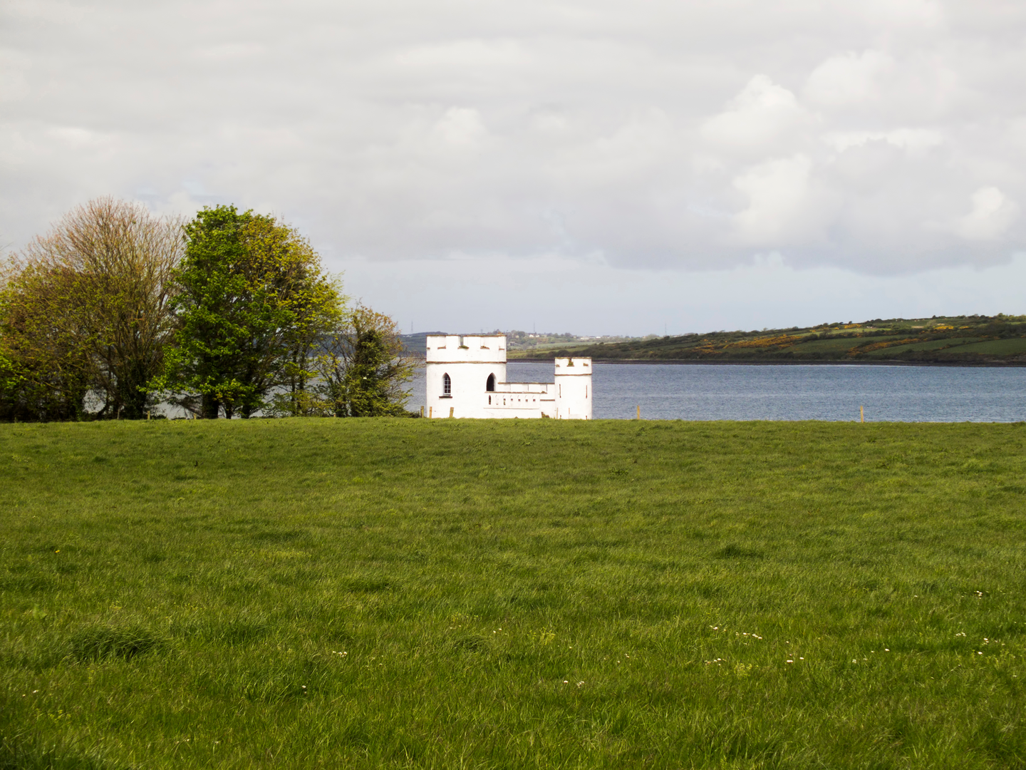 An image depicting the trail Glin Heritage Trails - The Path and its surrounding area.