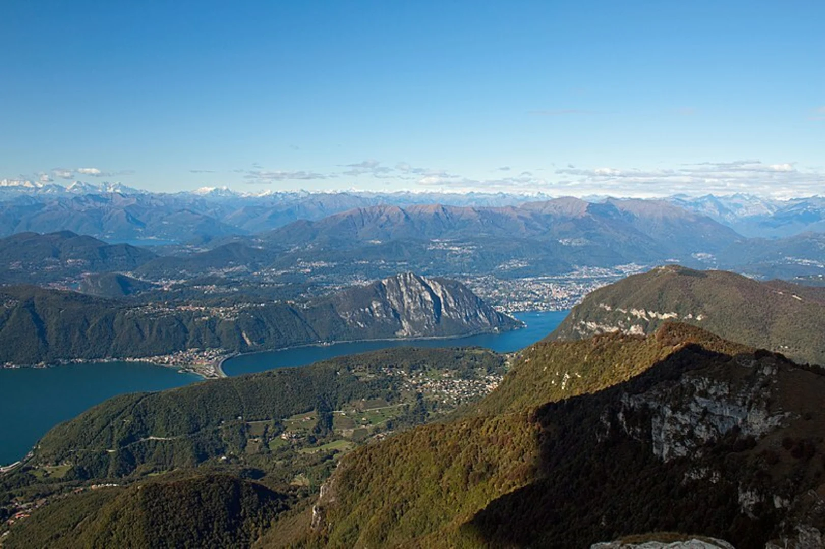 An image depicting the trail Bella Vista to Monte Generoso Trail and its surrounding area.