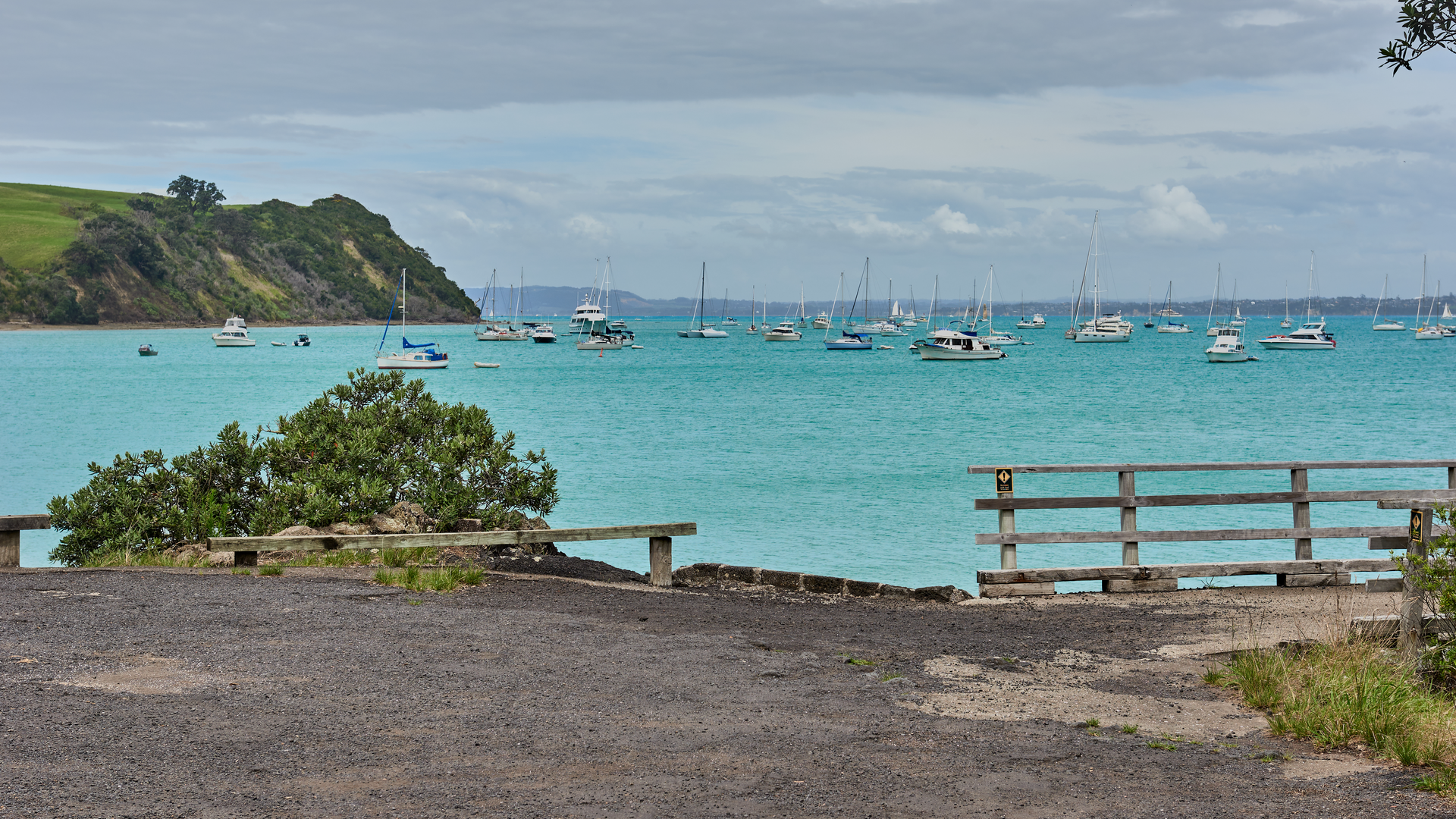 An image depicting the trail Rangitoto Island Longer Walks - Rangitoto Wharf to Summit to Islington Bay and its surrounding area.