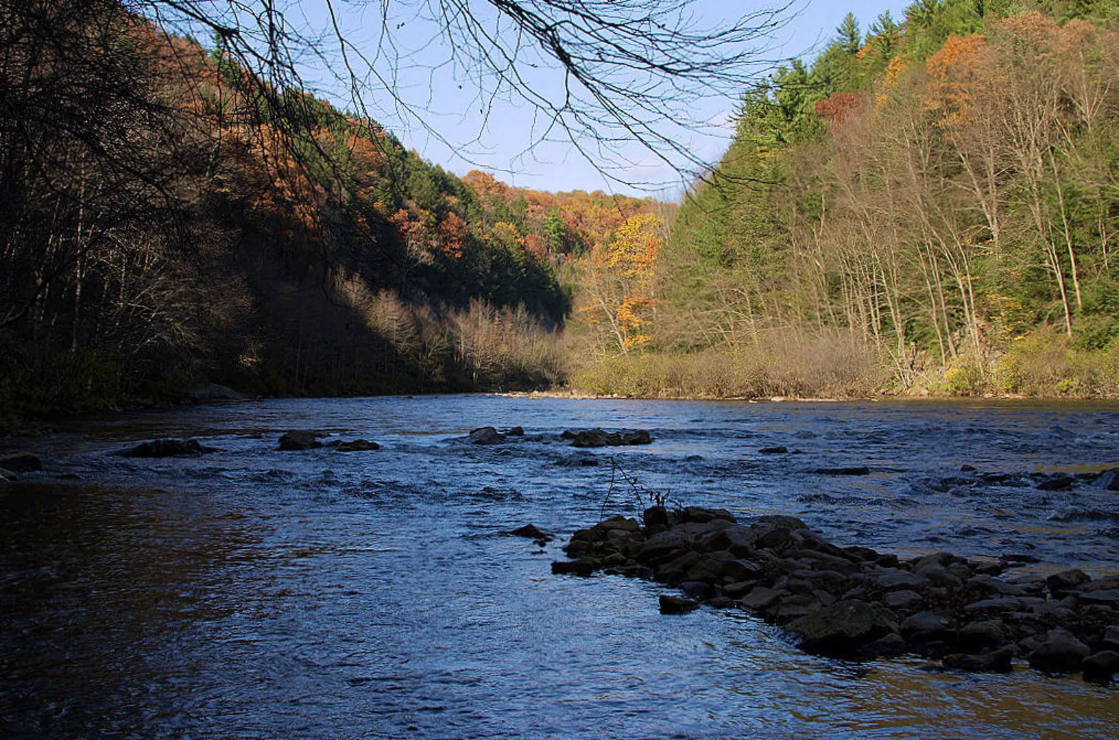 An image depicting the trail Lehigh River - D and L Trail and its surrounding area.